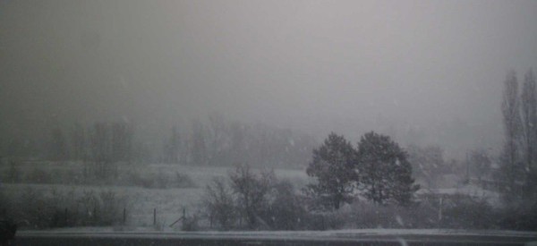 webkamerakép: Szakad a hó Budaörsön